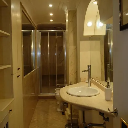 La Dolce Silla - Al Vaticano,via Silla 91 公寓 *