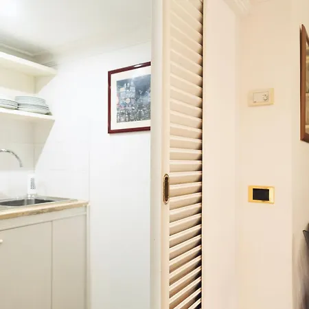 La Dolce Silla - Al Vaticano,via Silla 91 *