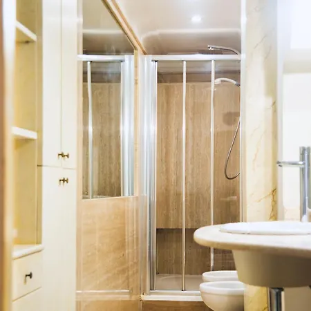 La Dolce Silla - Al Vaticano,via Silla 91 公寓 *